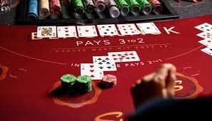 Tampilan antarmuka rilis terbaru fifarenderz dengan permainan slot dan meja live-dealer baru